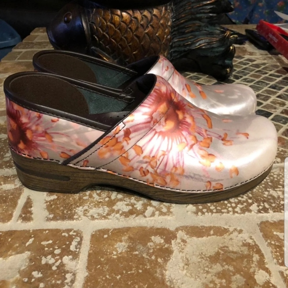 (SOLD) Nurse Professional shoes